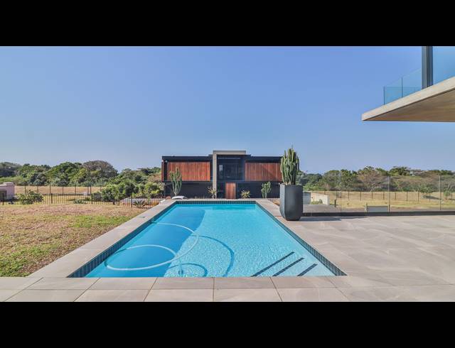 5 BEDROOM FREESTANDING FOR SALE IN UMHLANGA RIDGE